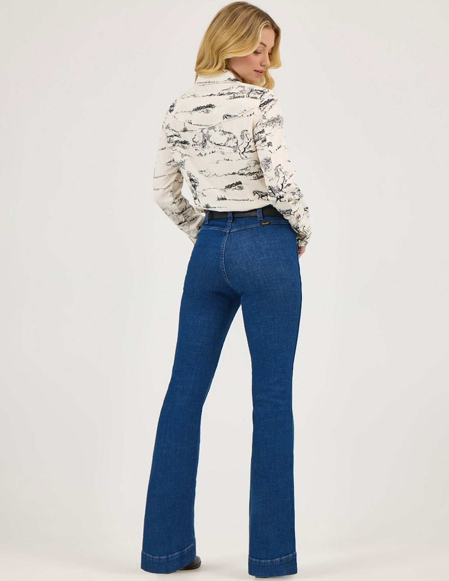 Wrangler® X Lainey Wilson Pin Tintuck Flare Jean